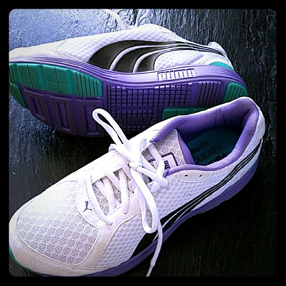 Puma descendant running shoe